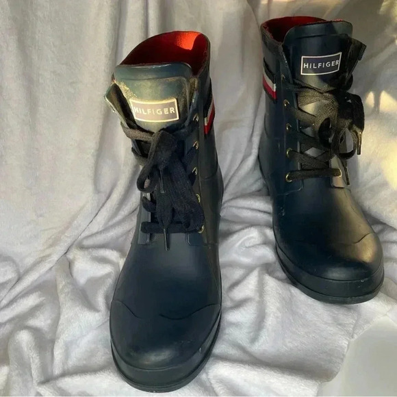 Tommy Hilfiger Boots Womens Sz 10 M Toniee Blue Lace Waterproof Snow Rain Ankle - Picture 1 of 7